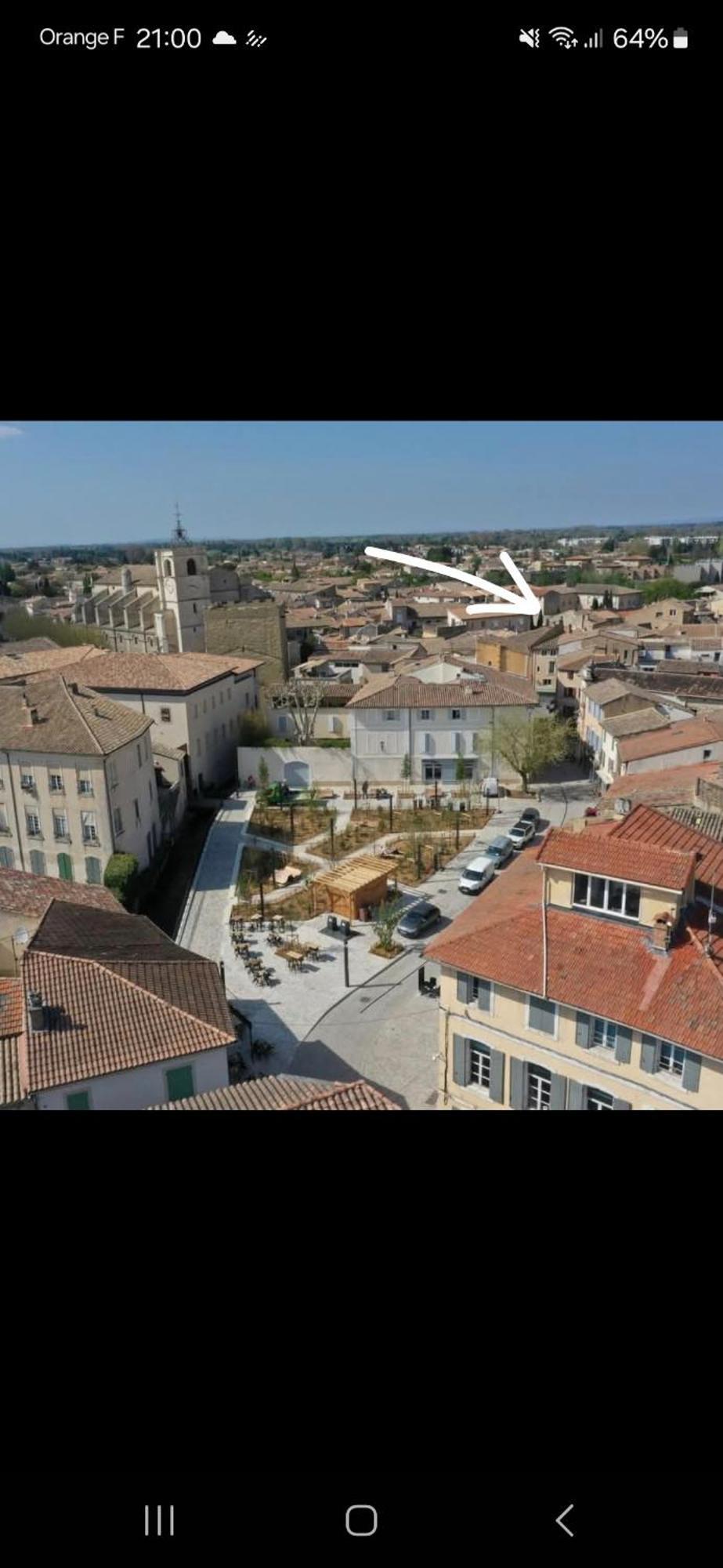 L'Isle D'Or - Les Amandiers - 3 Etoiles - 1Er Etage LʼIsle-sur-la-Sorgue Exterior foto